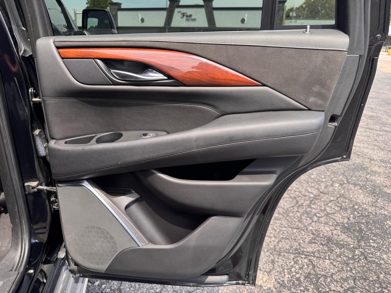 Cadillac Escalade 4WD 2017