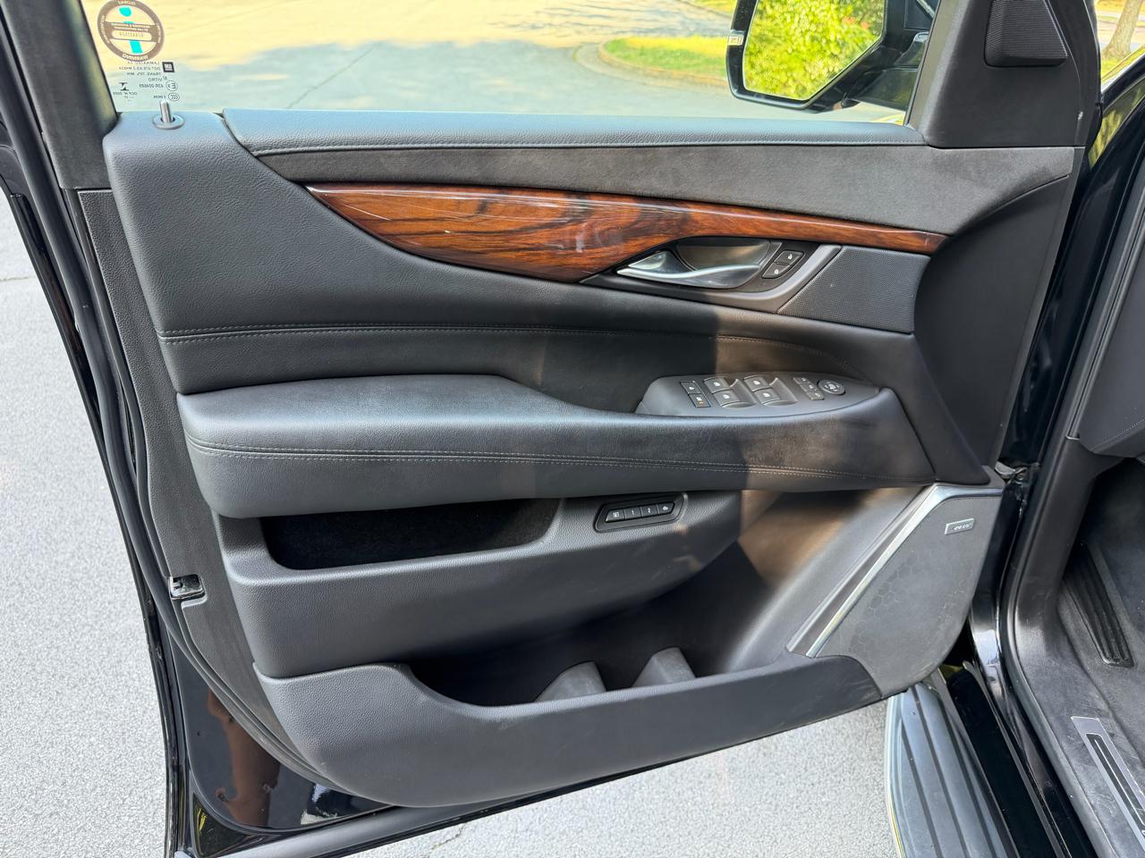 Cadillac Escalade 4WD 2017