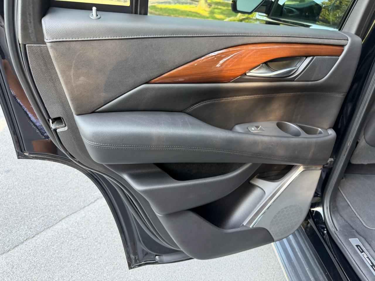 Cadillac Escalade 4WD 2017