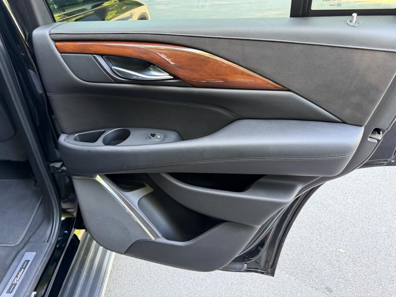 Cadillac Escalade 4WD 2017