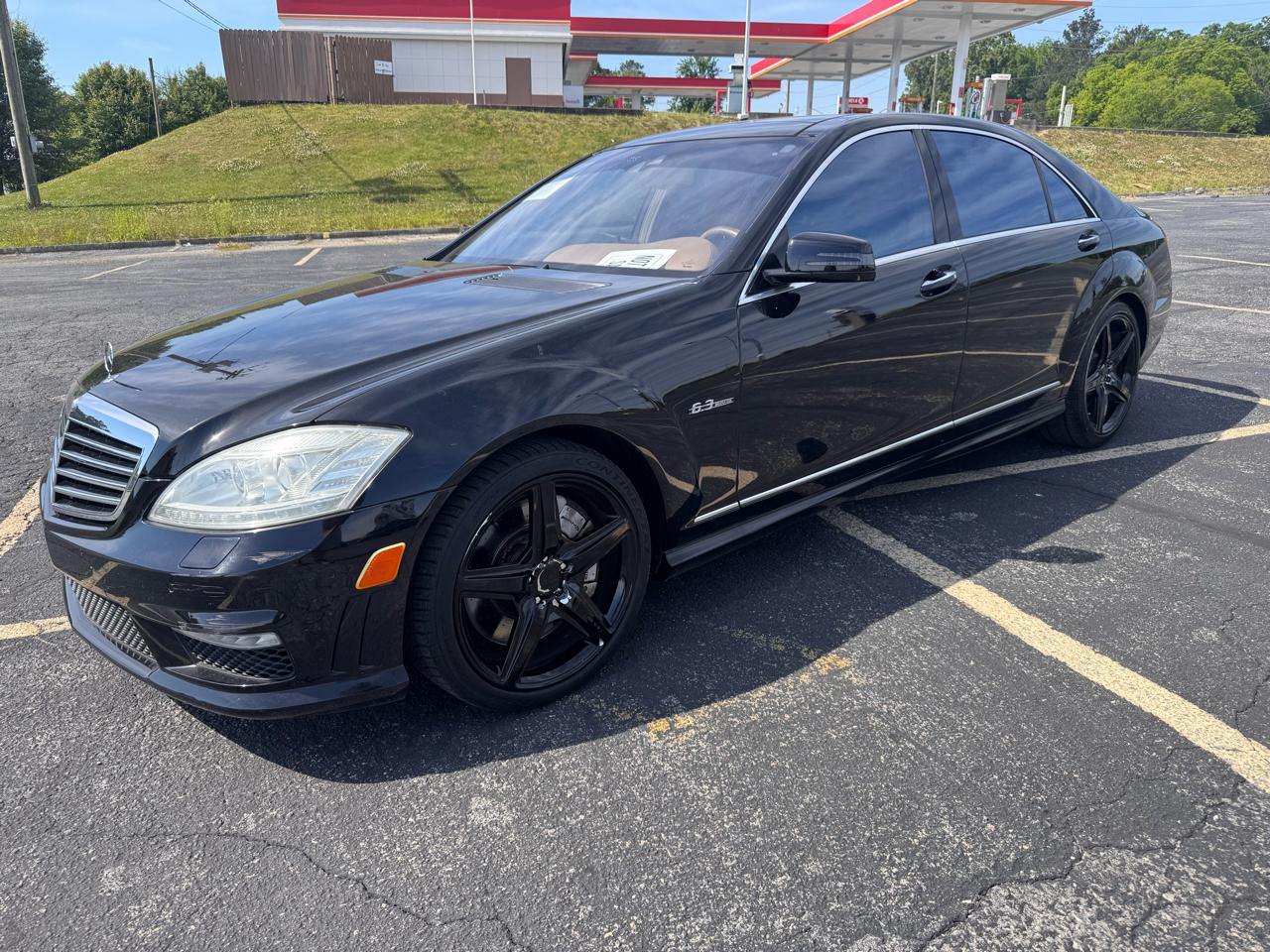 2010 Mercedes-Benz S-Class S63 AMG's photo