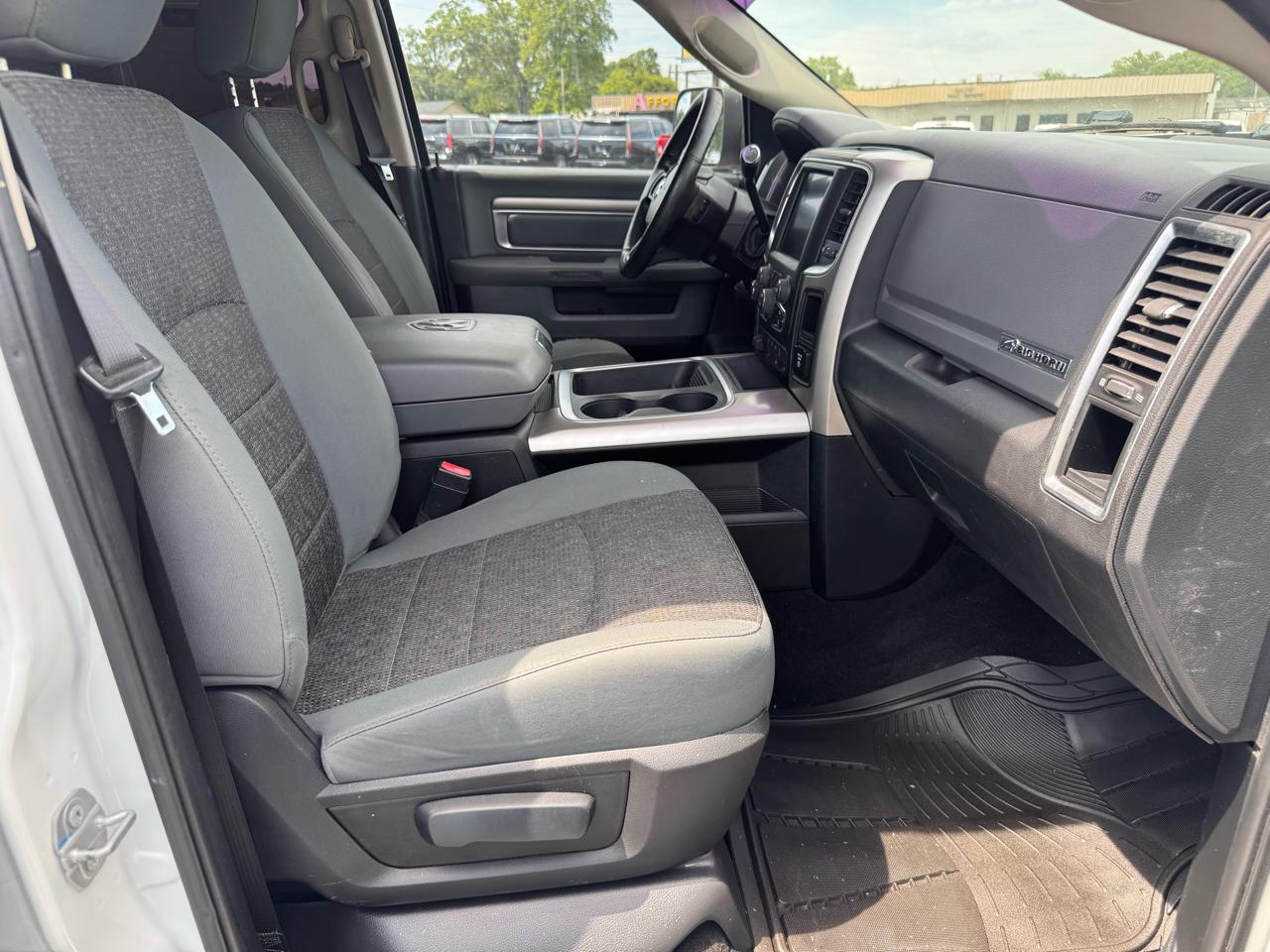 RAM 3500 SLT Crew Cab LWB 4WD DRW 2017