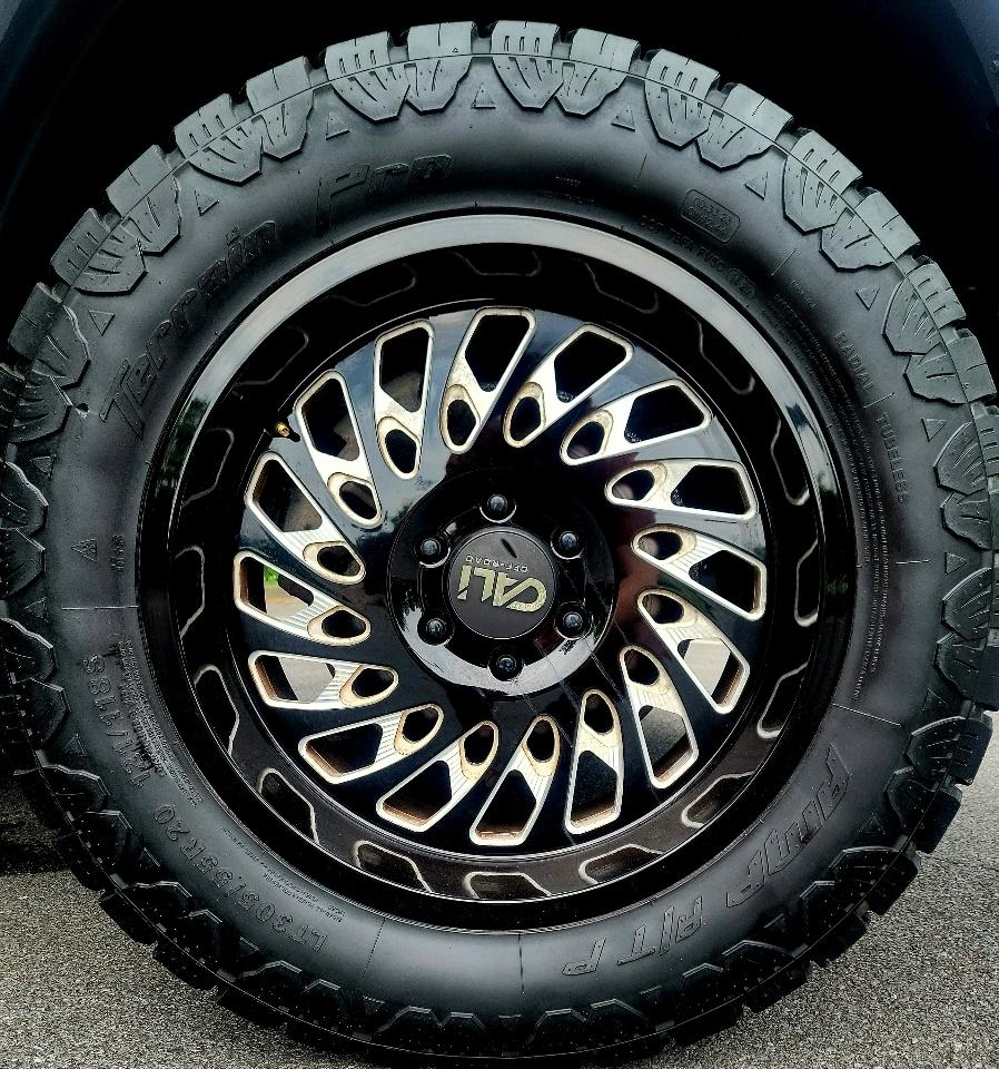 RAM 1500 Laramie Crew Cab SWB 4WD 2019