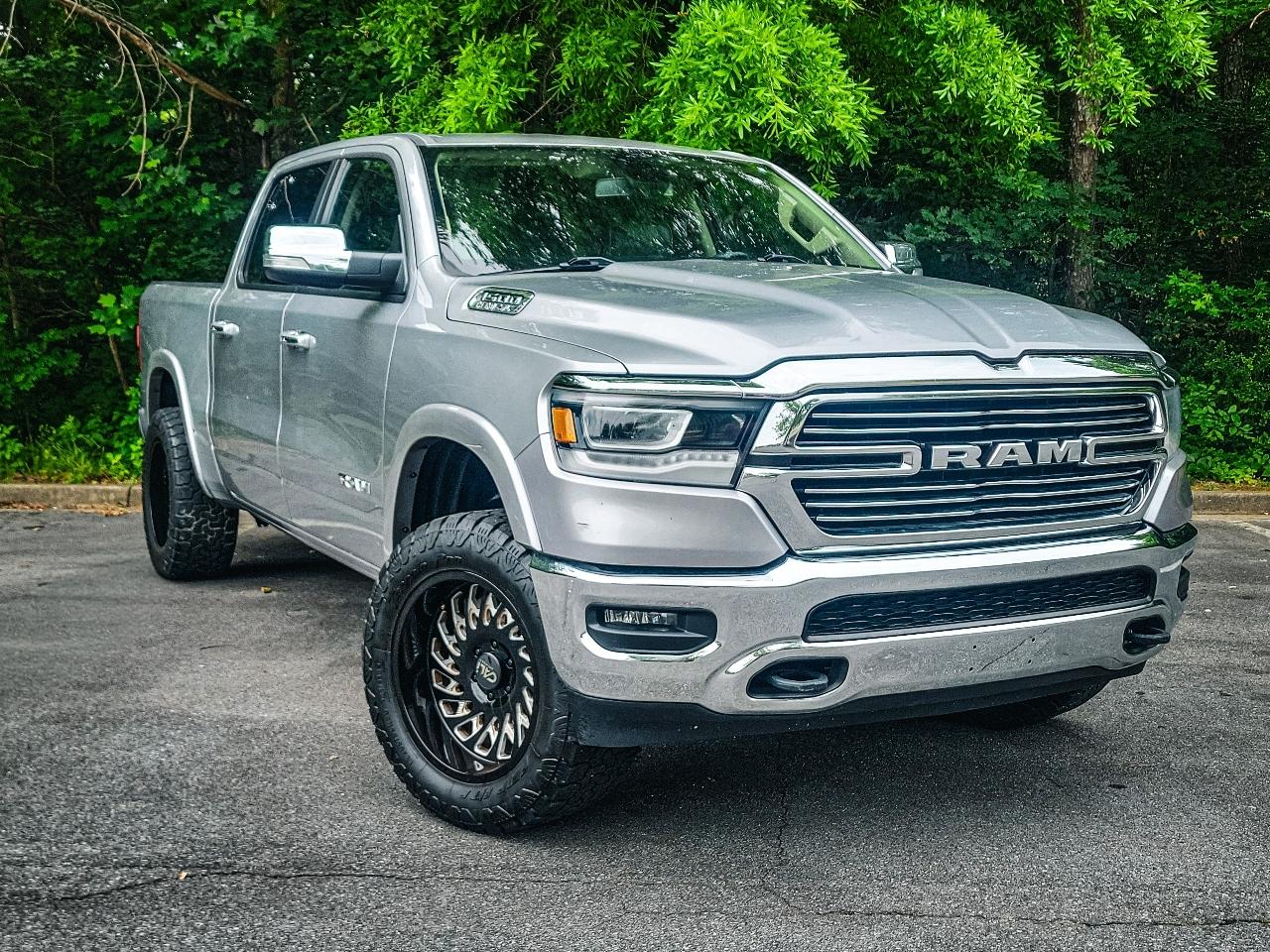 RAM 1500 Laramie Crew Cab SWB 4WD 2019