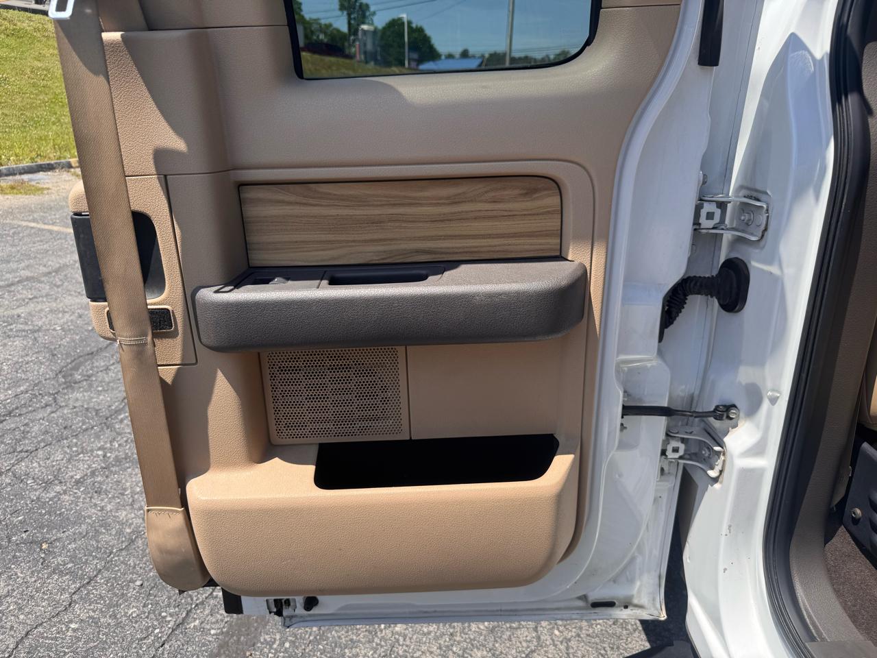 Ford F-150 STX SuperCab 6.5-ft. Bed 2WD 2011