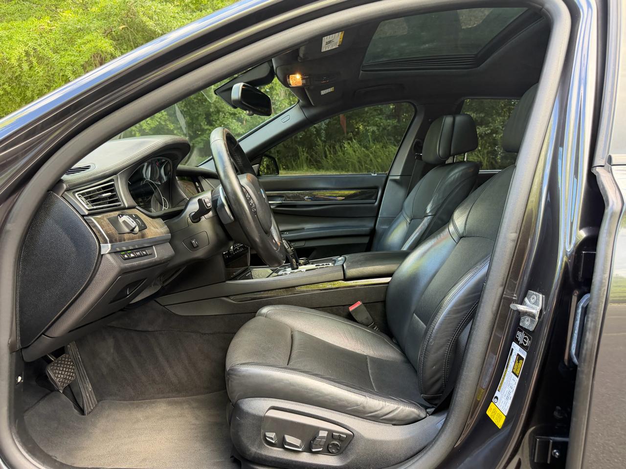 BMW 7-Series 750Li 2015