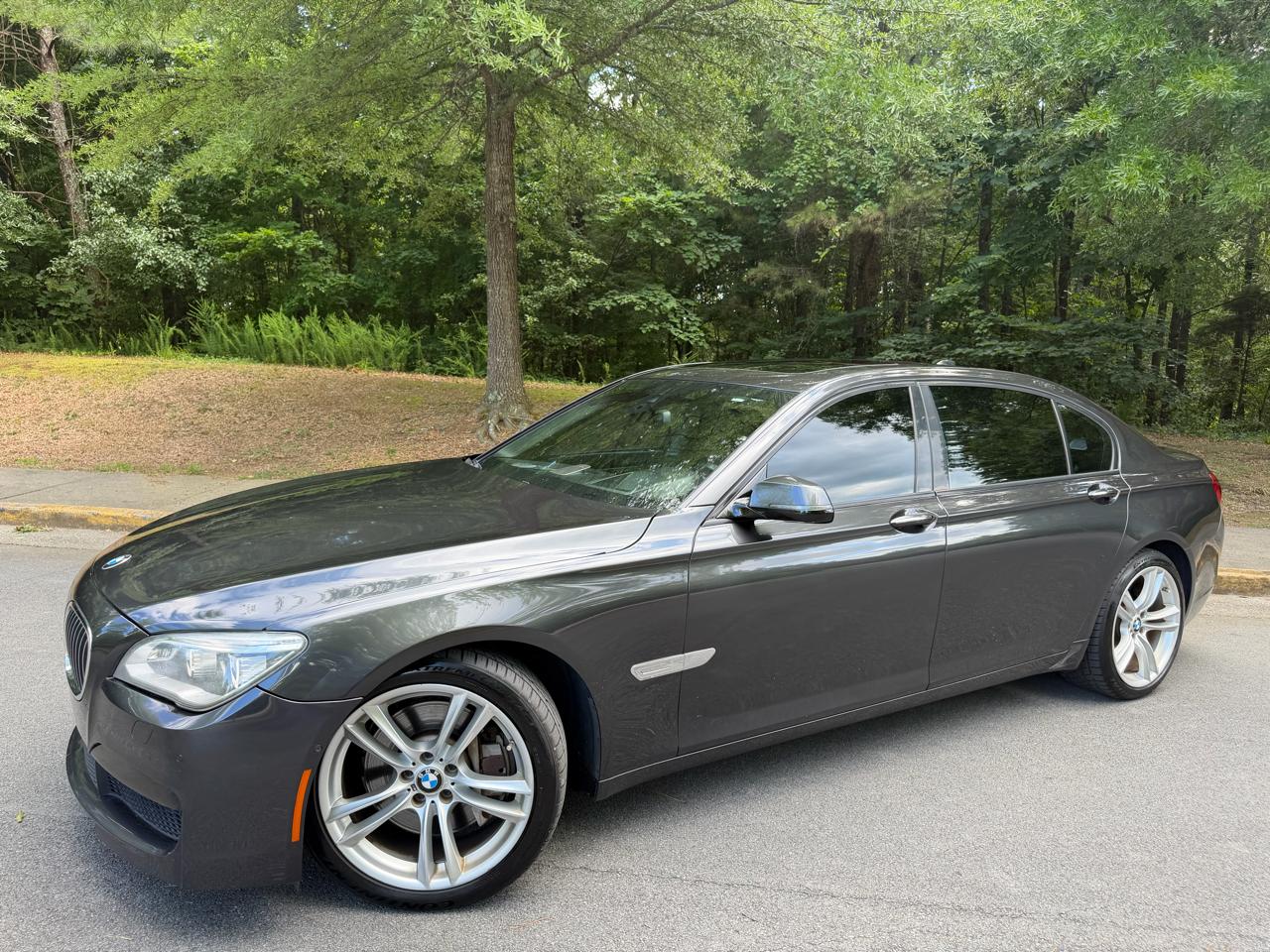 BMW 7-Series 750Li 2015