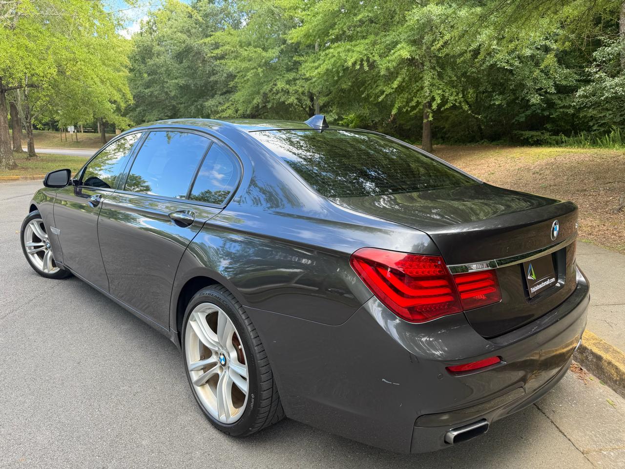 BMW 7-Series 750Li 2015