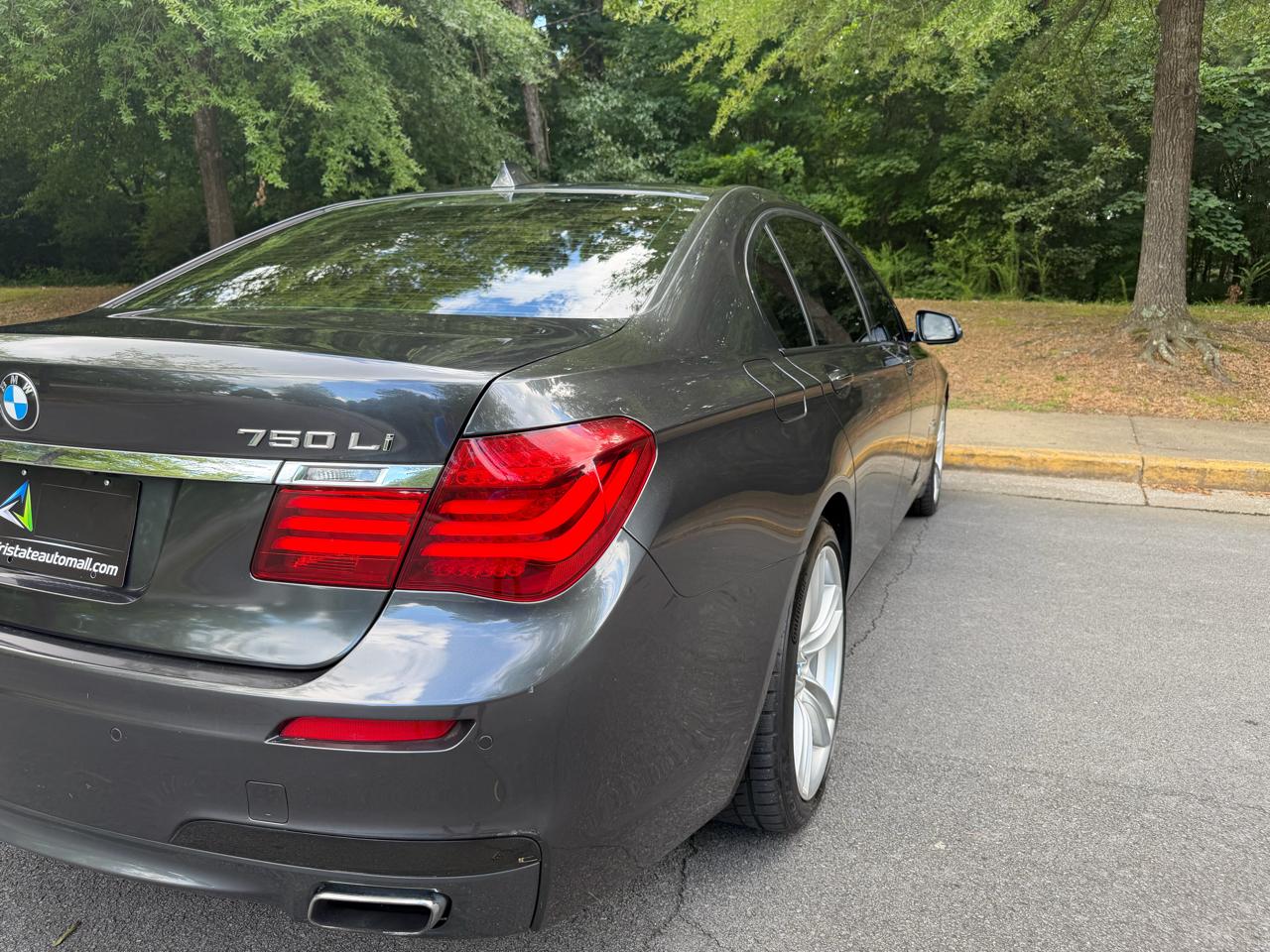 BMW 7-Series 750Li 2015