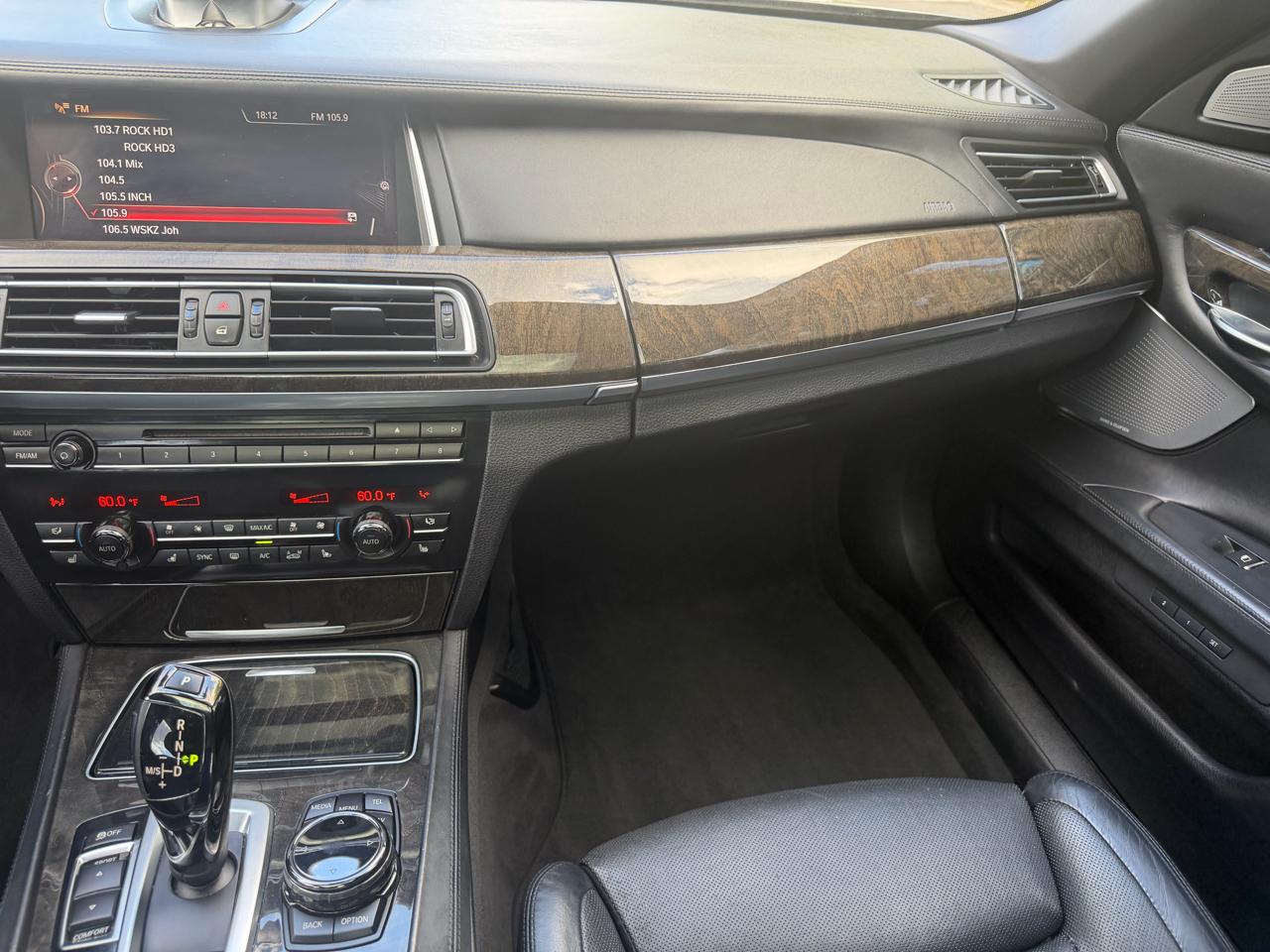 BMW 7-Series 750Li 2015