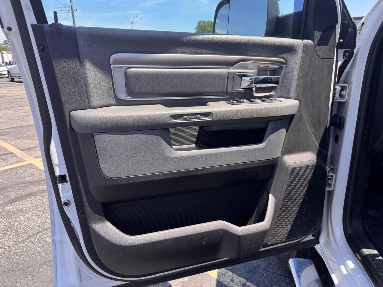 RAM 2500 Longhorn 4x4 Crew Cab 6'4" Box 2014