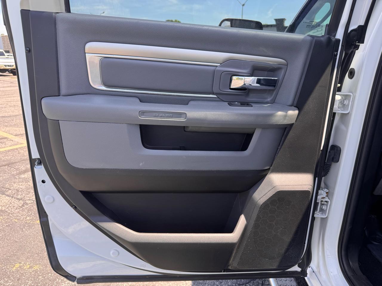 RAM 2500 Longhorn 4x4 Crew Cab 6'4" Box 2014