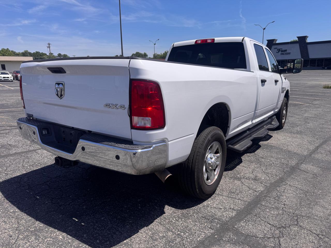 RAM 2500 Tradesman Crew Cab LWB 4WD 2018