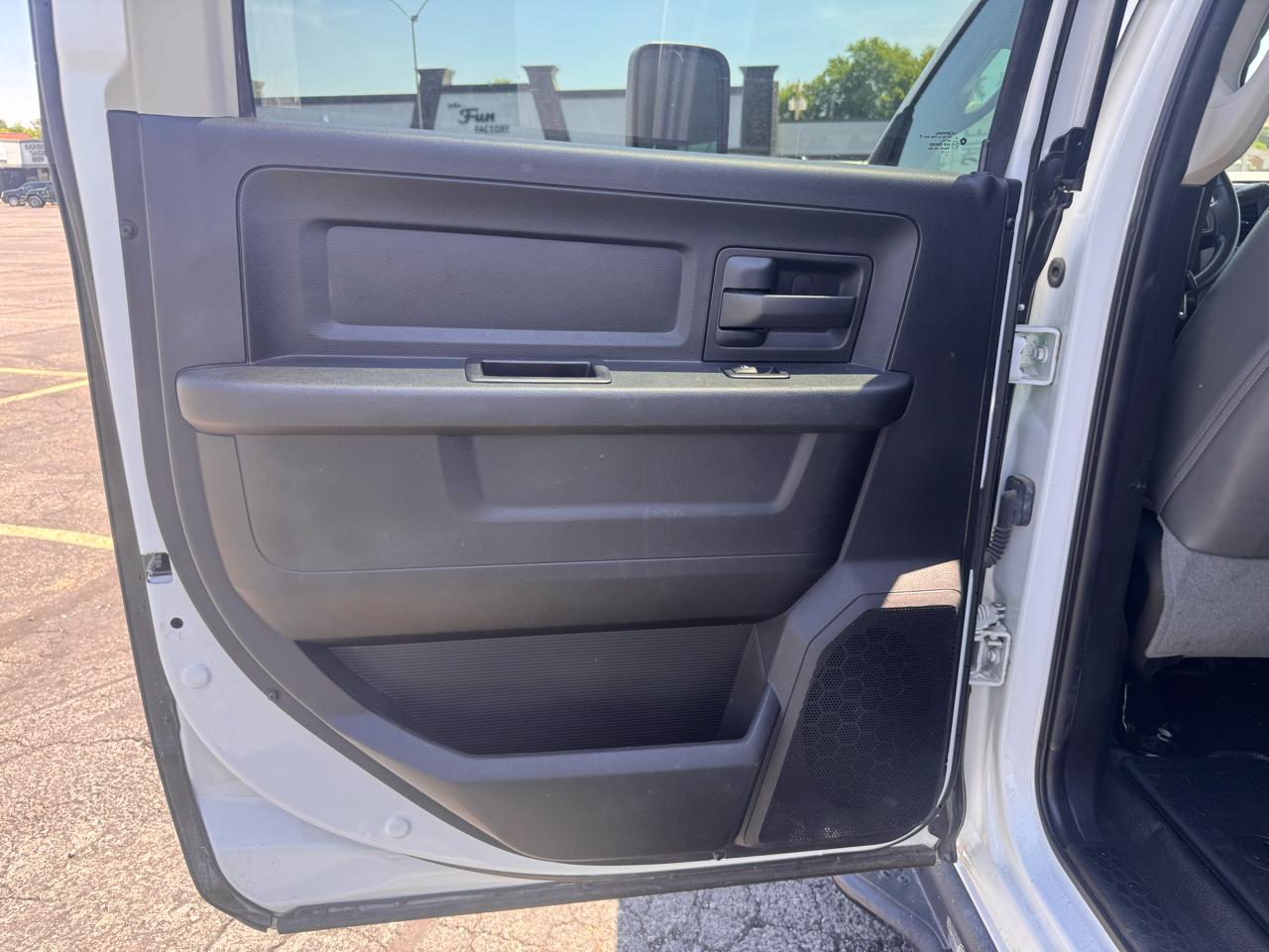 RAM 2500 Tradesman Crew Cab LWB 4WD 2018
