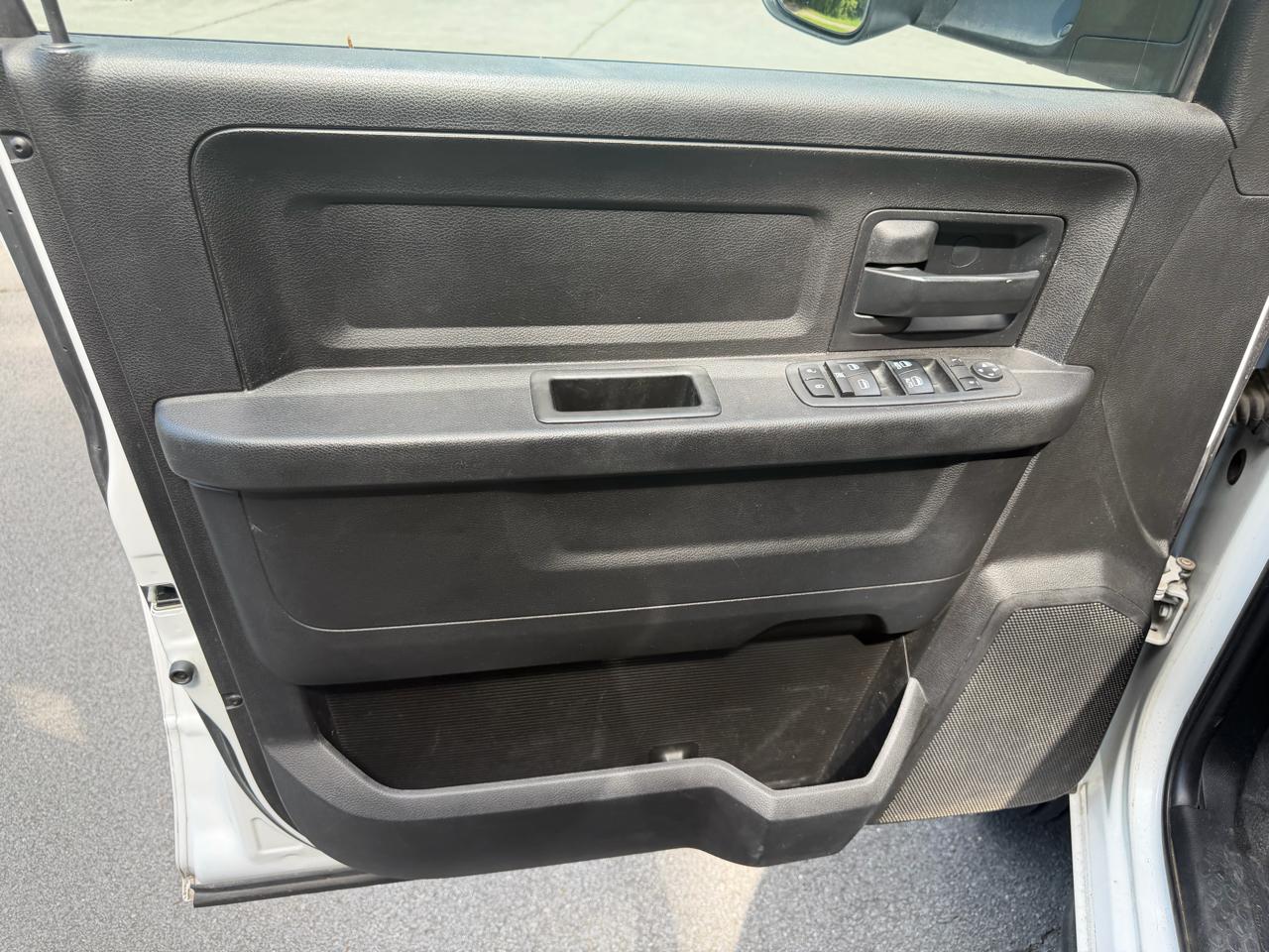 RAM 2500 Tradesman Crew Cab LWB 4WD 2018