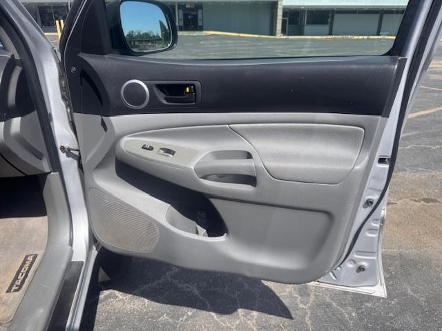 Toyota Tacoma PreRunner Double Cab V6 Auto 2WD 2011