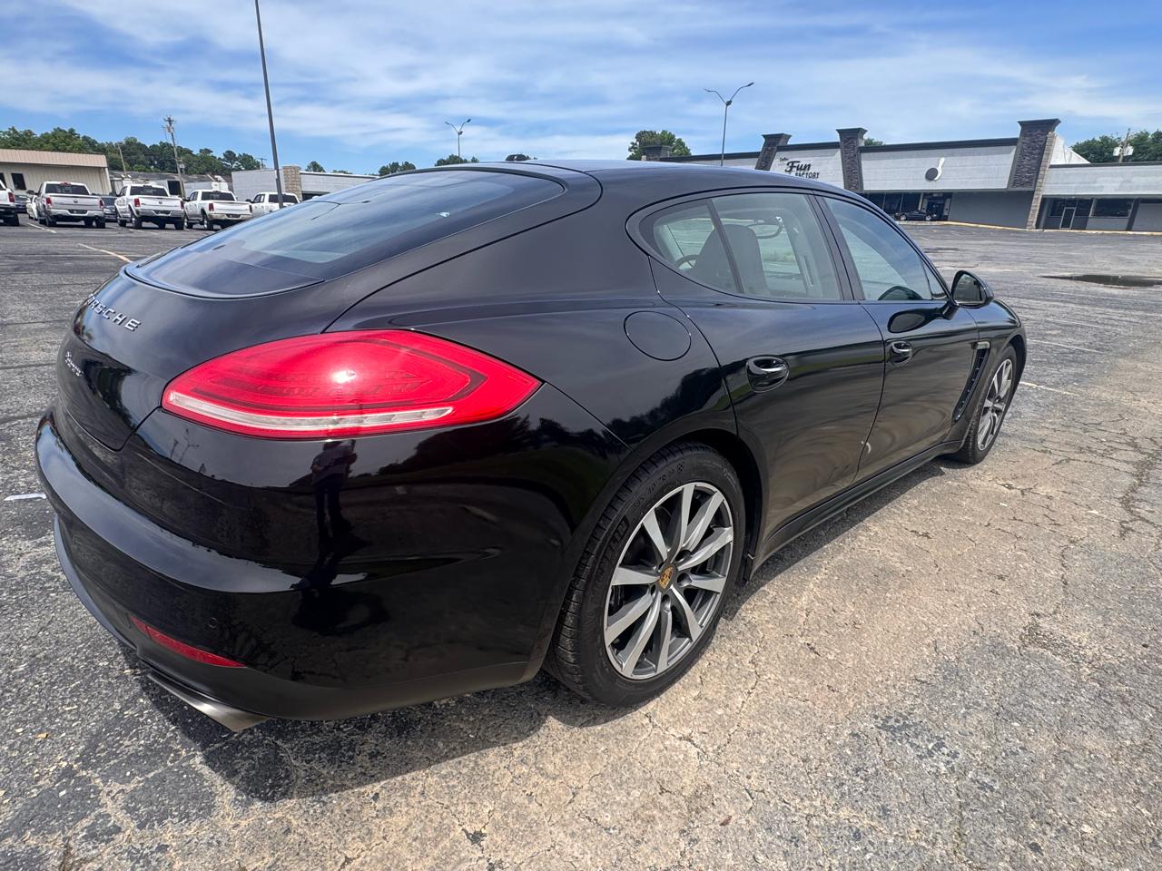 Porsche Panamera 4 2015