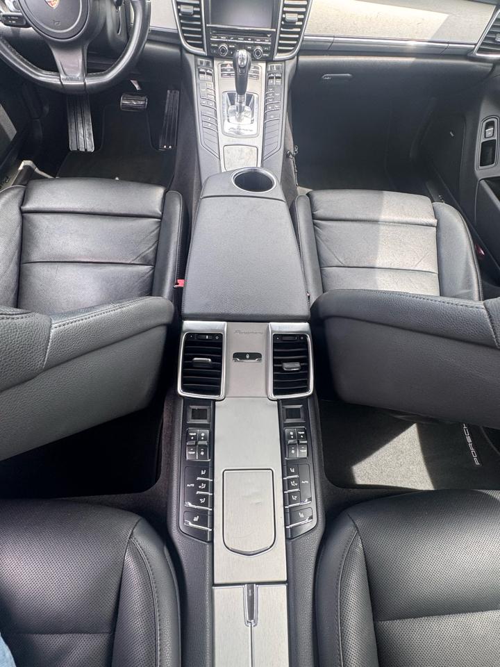 Porsche Panamera 4 2015