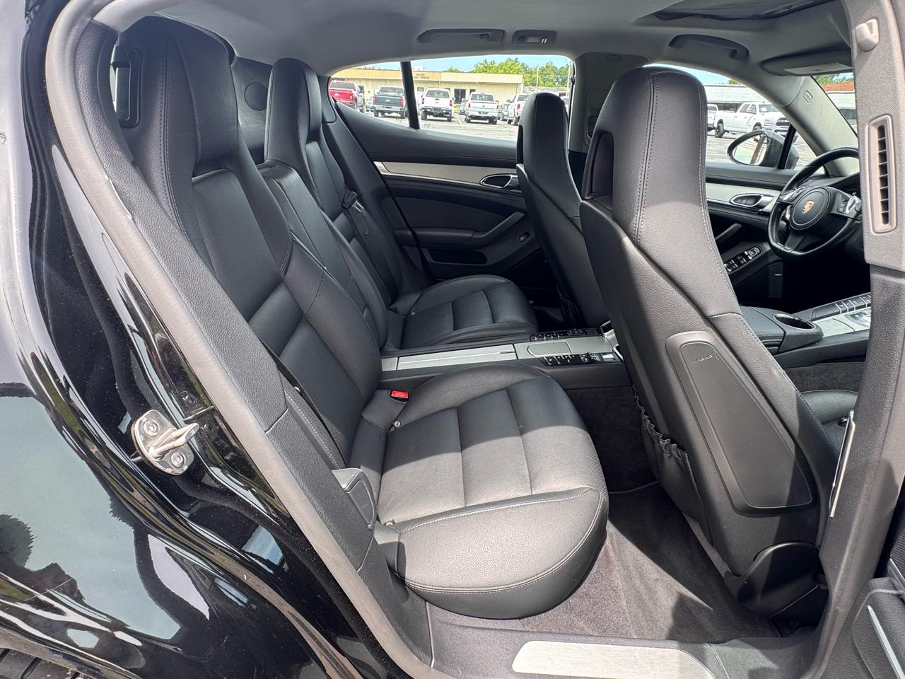 Porsche Panamera 4 2015
