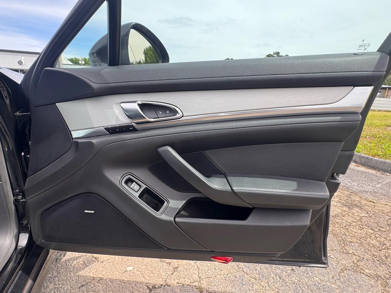 Porsche Panamera 4 2015