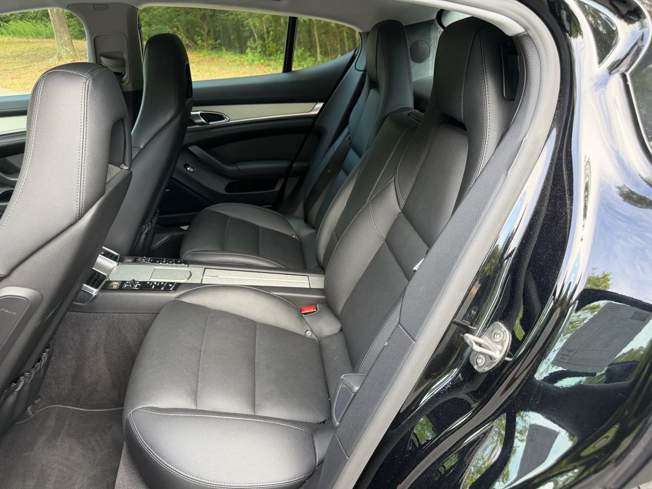 Porsche Panamera Base 2015