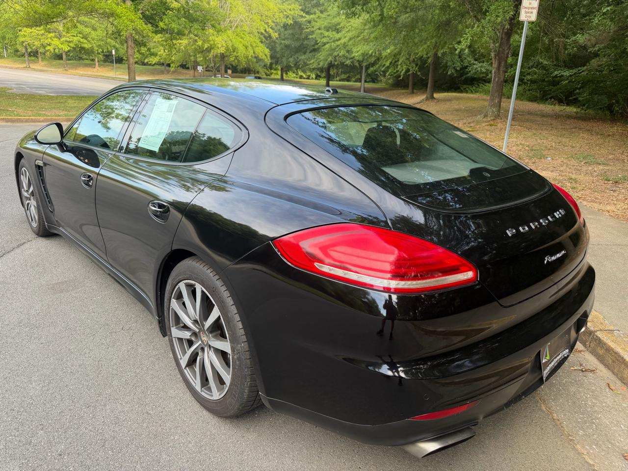 Porsche Panamera Base 2015