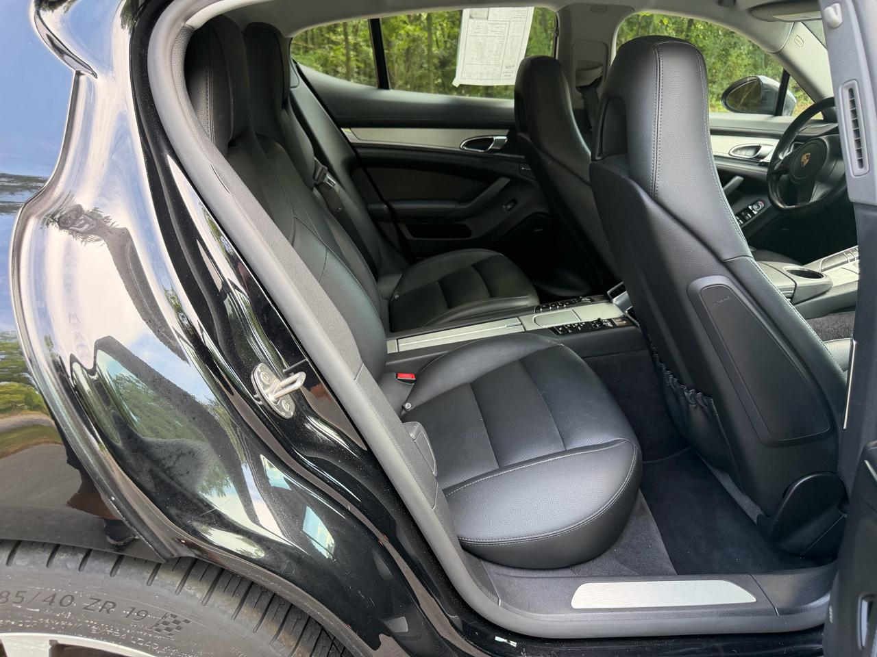Porsche Panamera Base 2015