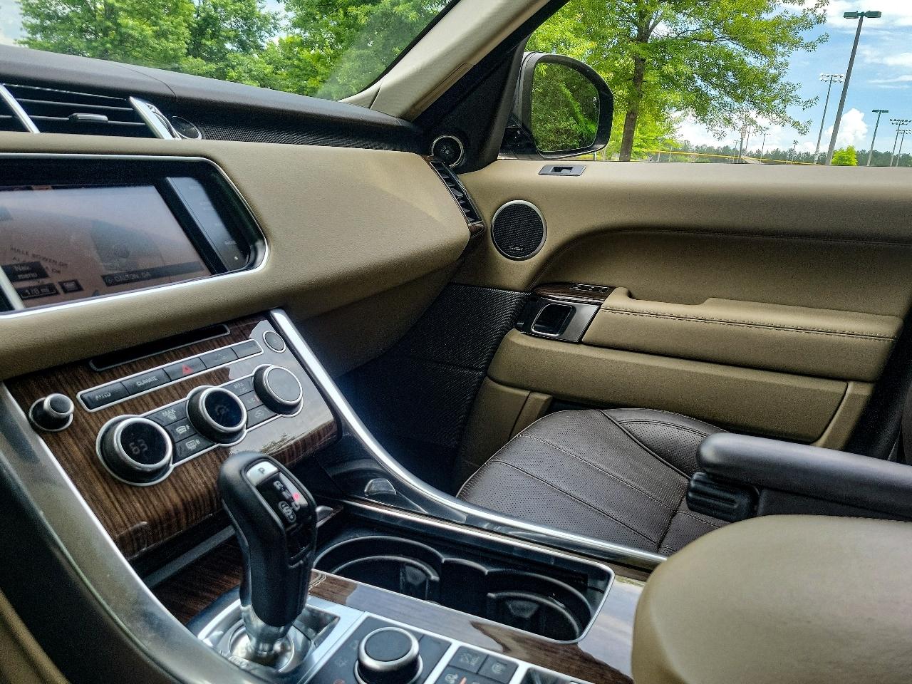 Land Rover Range Rover Sport 3.0L V6 Supercharged SE 2014