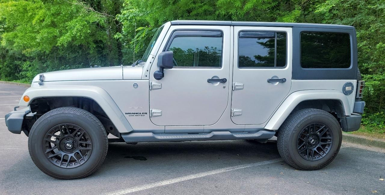 Jeep Wrangler Unlimited Sahara 4WD 2011