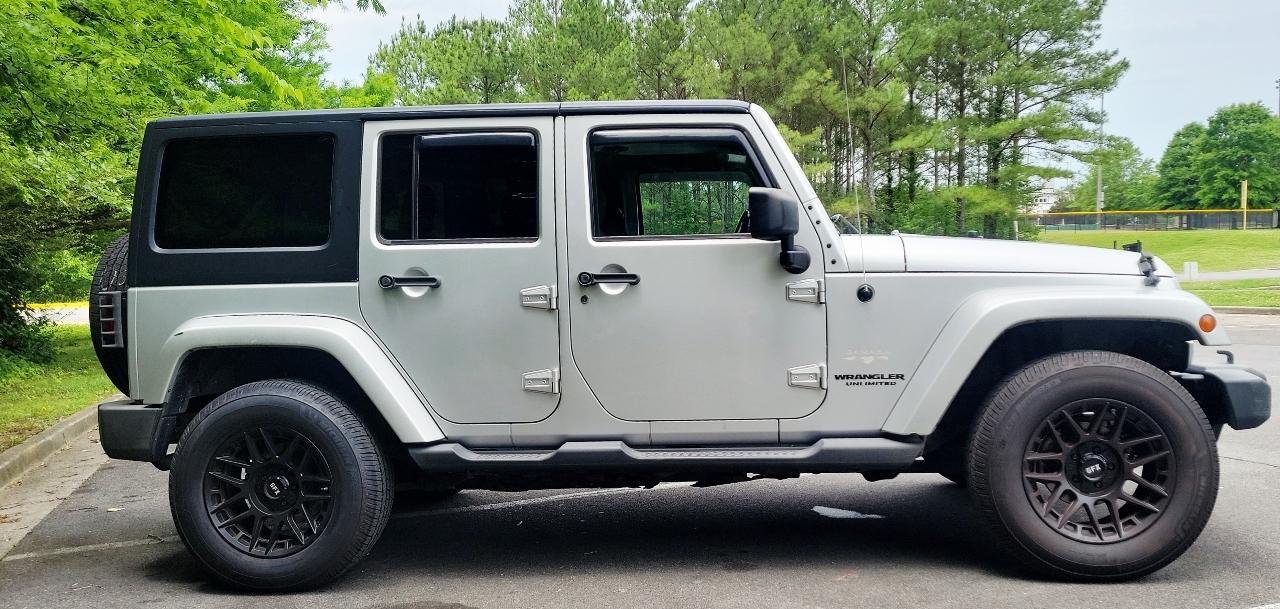 Jeep Wrangler Unlimited Sahara 4WD 2011