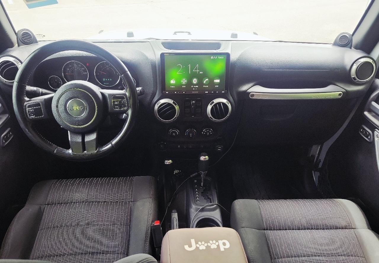 Jeep Wrangler Unlimited Sahara 4WD 2011