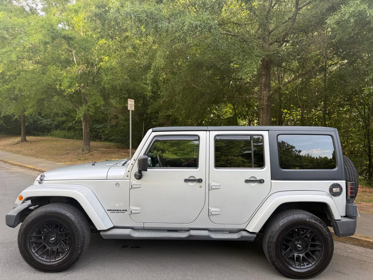 Jeep Wrangler Unlimited Sahara 4WD 2011