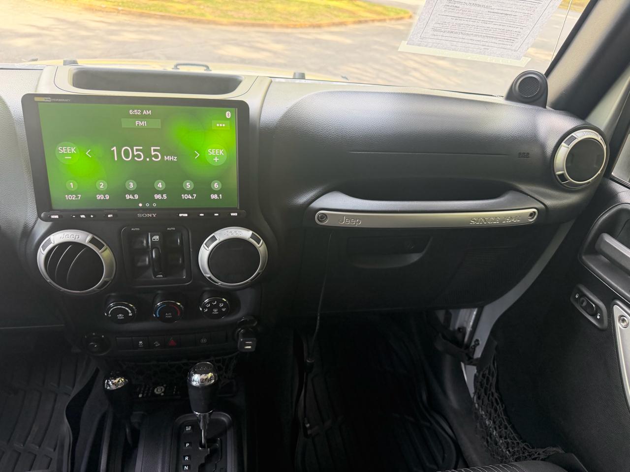 Jeep Wrangler Unlimited Sahara 4WD 2011