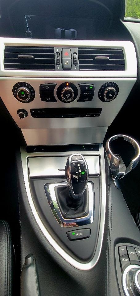 BMW 6-Series 650i Coupe 2010