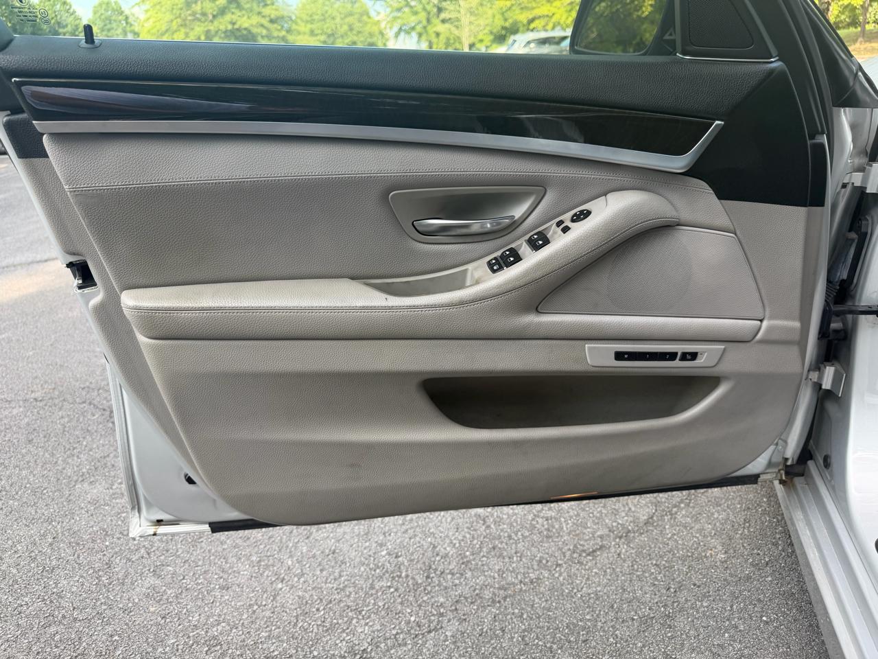2013 BMW 5 Series 528i - Photo 13