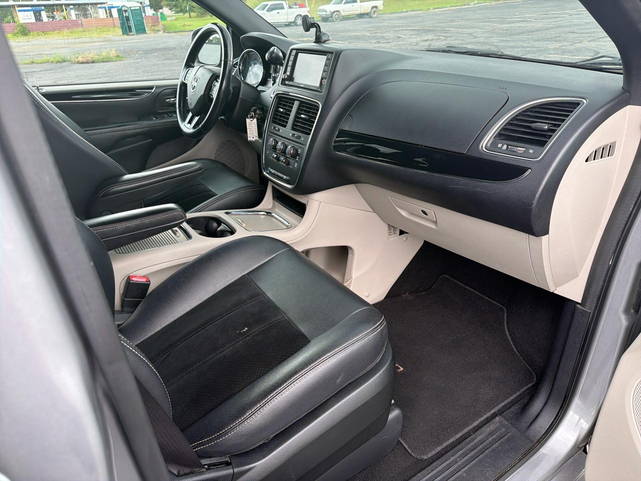 Dodge Grand Caravan SXT 2017