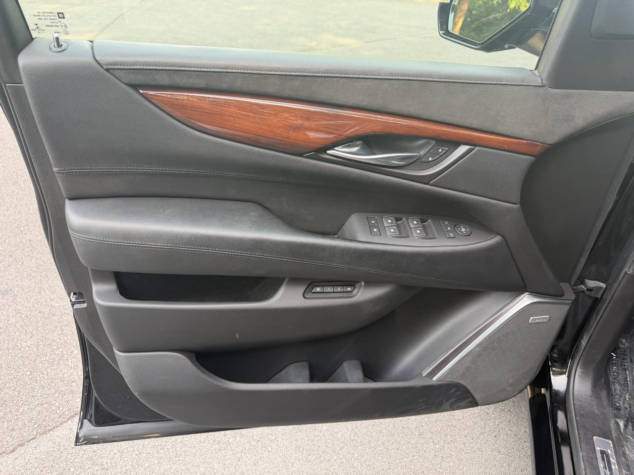 Cadillac Escalade ESV Premium 4WD 2015