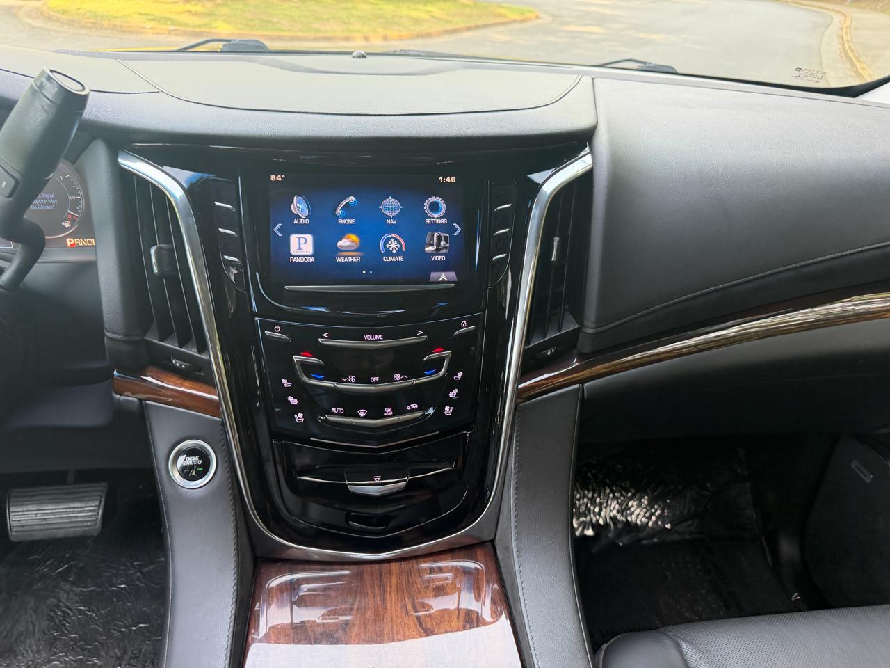 Cadillac Escalade ESV Premium 4WD 2015