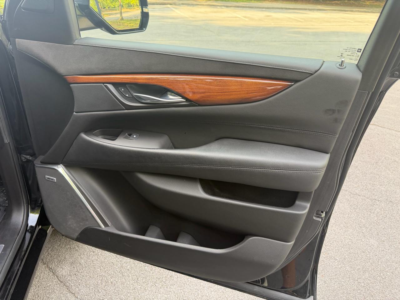 Cadillac Escalade ESV Premium 4WD 2015