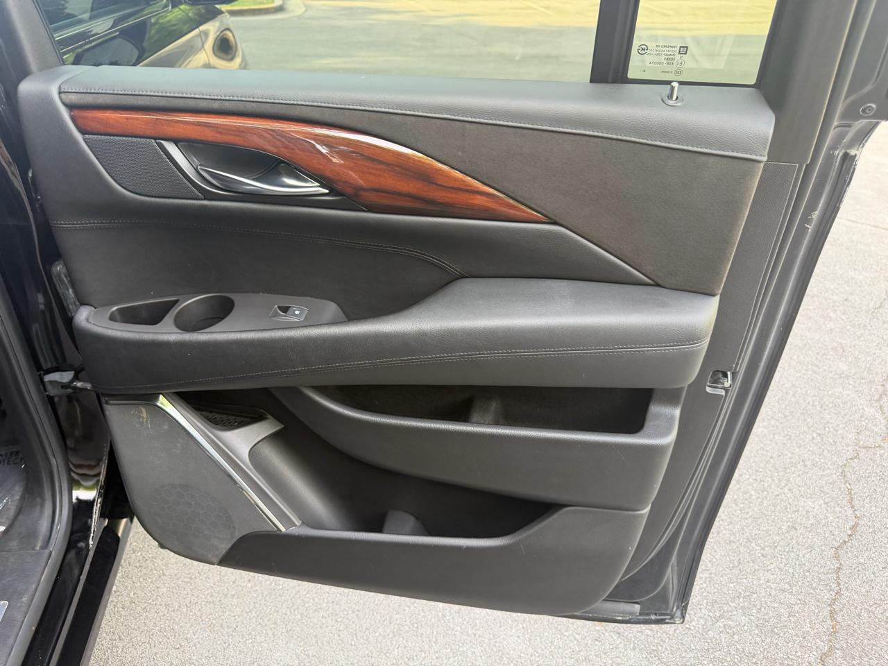 Cadillac Escalade ESV Premium 4WD 2015