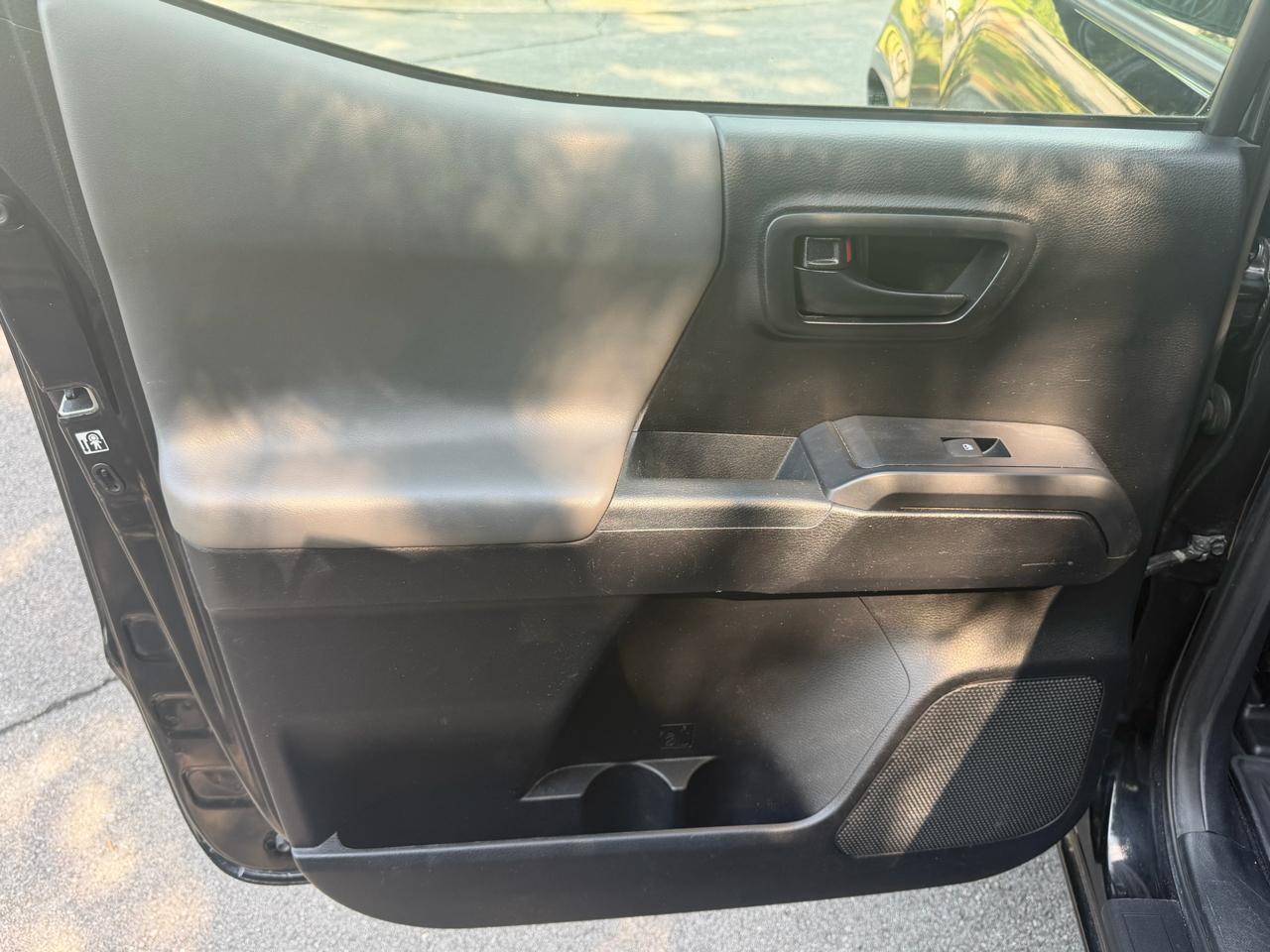 Toyota Tacoma SR5 Double Cab I4 2WD 2018