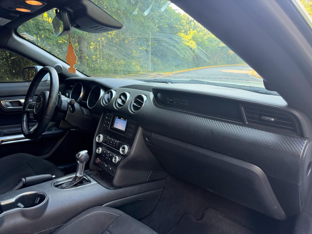 Ford Mustang EcoBoost Coupe 2020