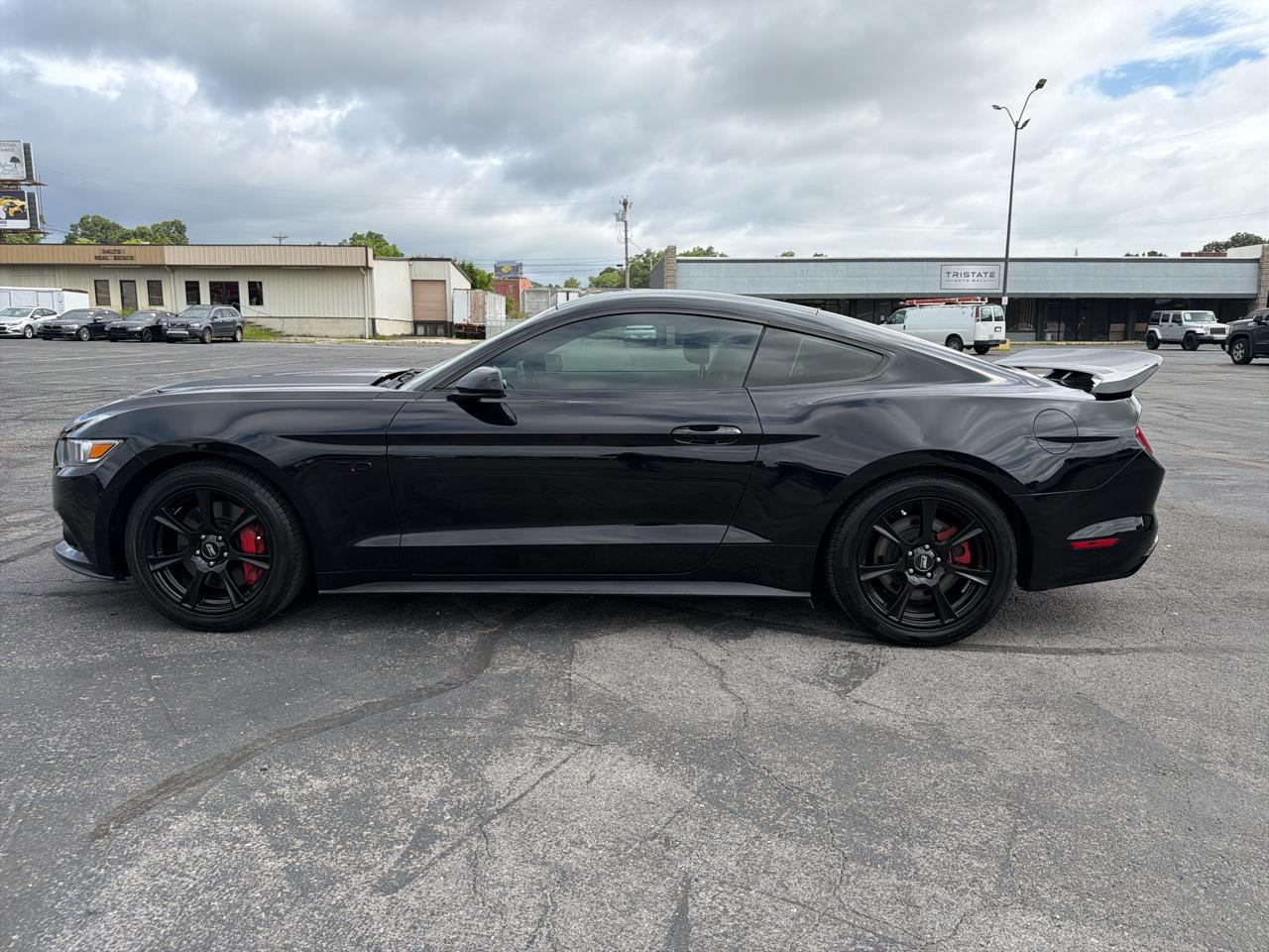 Ford Mustang GT Premium Coupe 2016