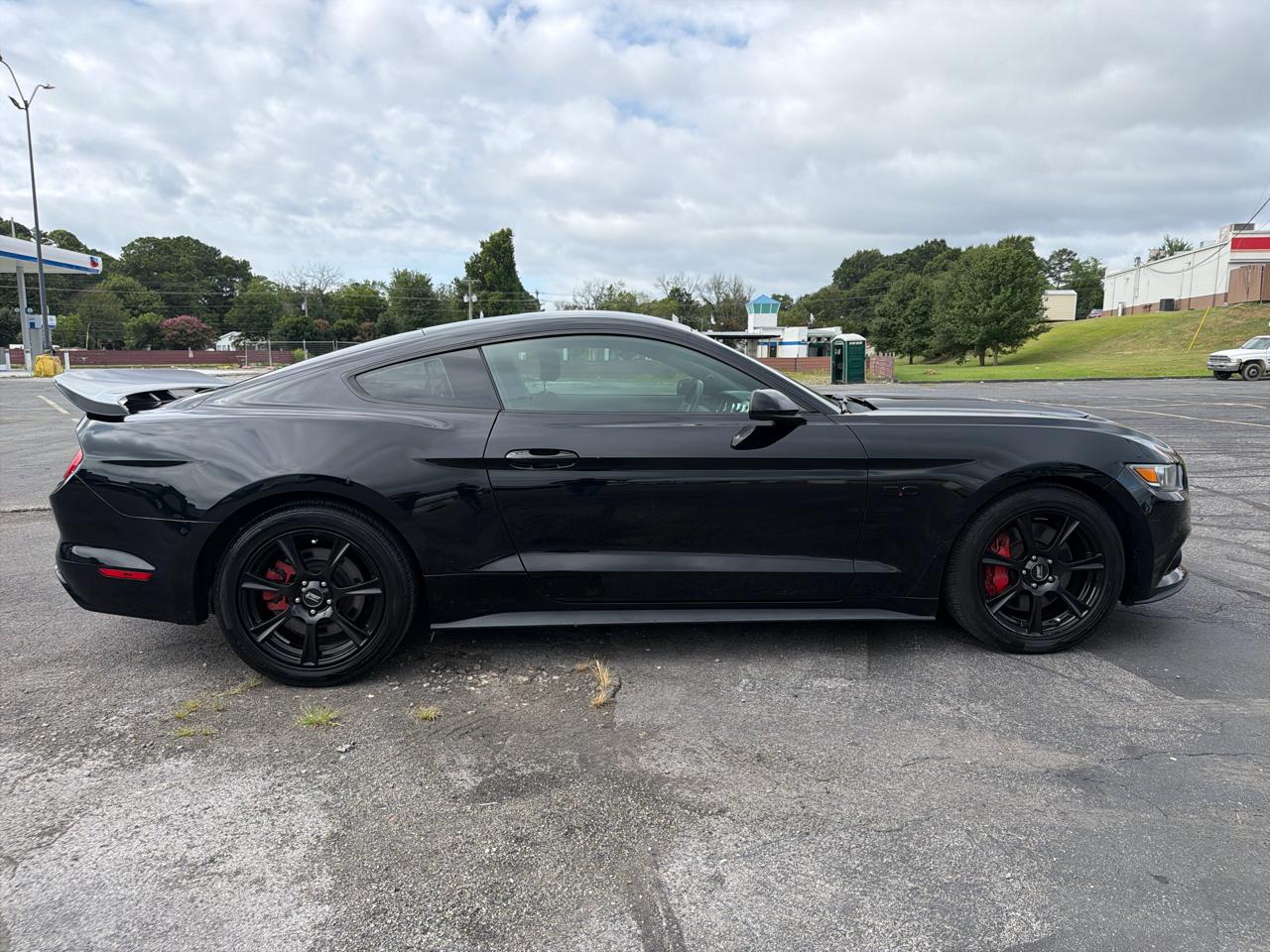 Ford Mustang GT Premium Coupe 2016