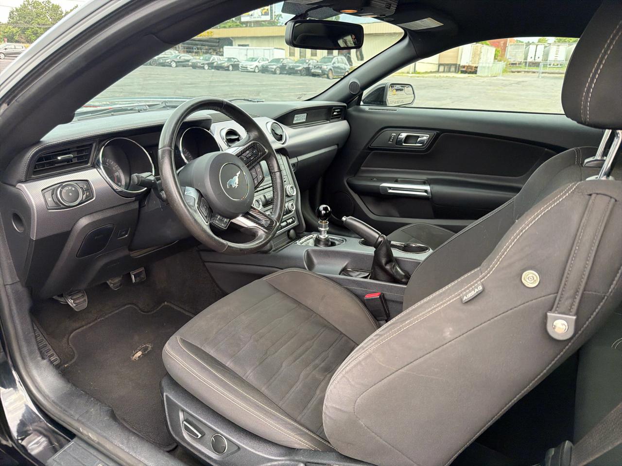 Ford Mustang GT Premium Coupe 2016