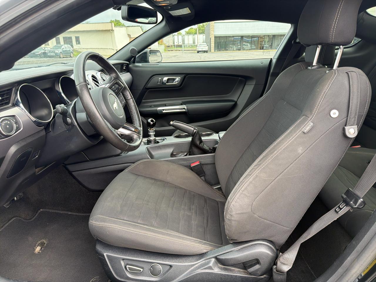Ford Mustang GT Premium Coupe 2016