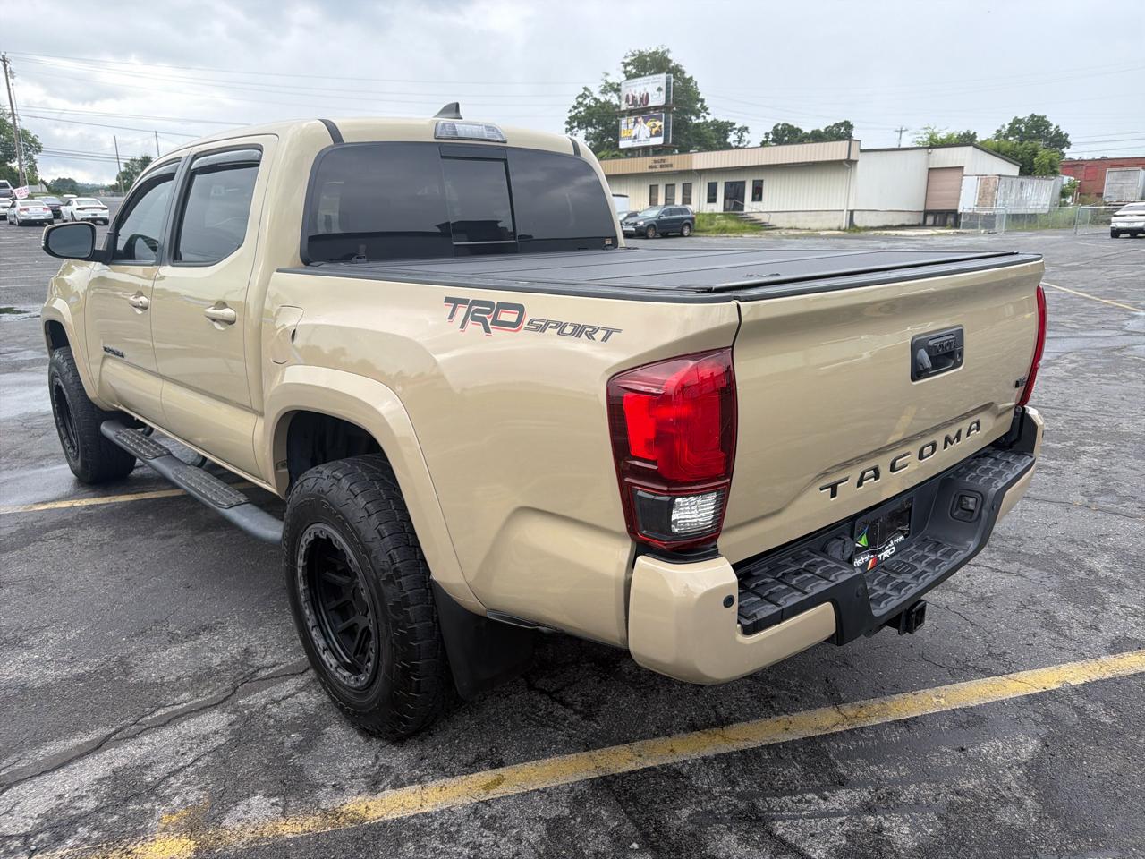 Toyota Tacoma 2WD Double Cab V6 AT TRD Sport (Natl) 2018