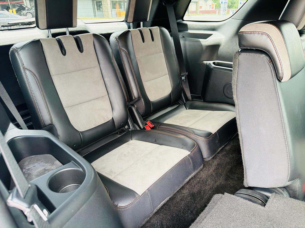 Ford Explorer 2WD 4dr V8 XLT 2017