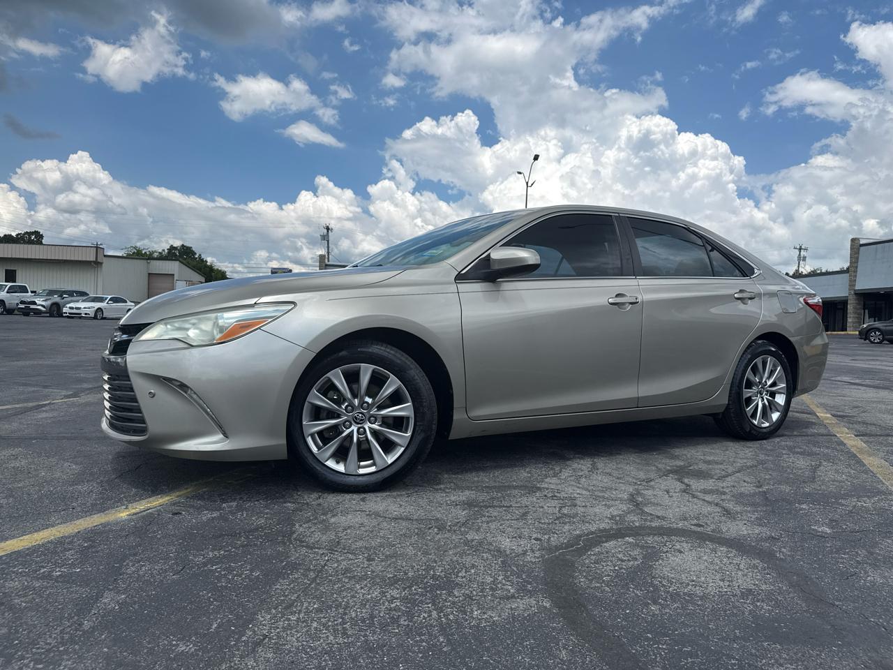 Toyota Camry SE 2015