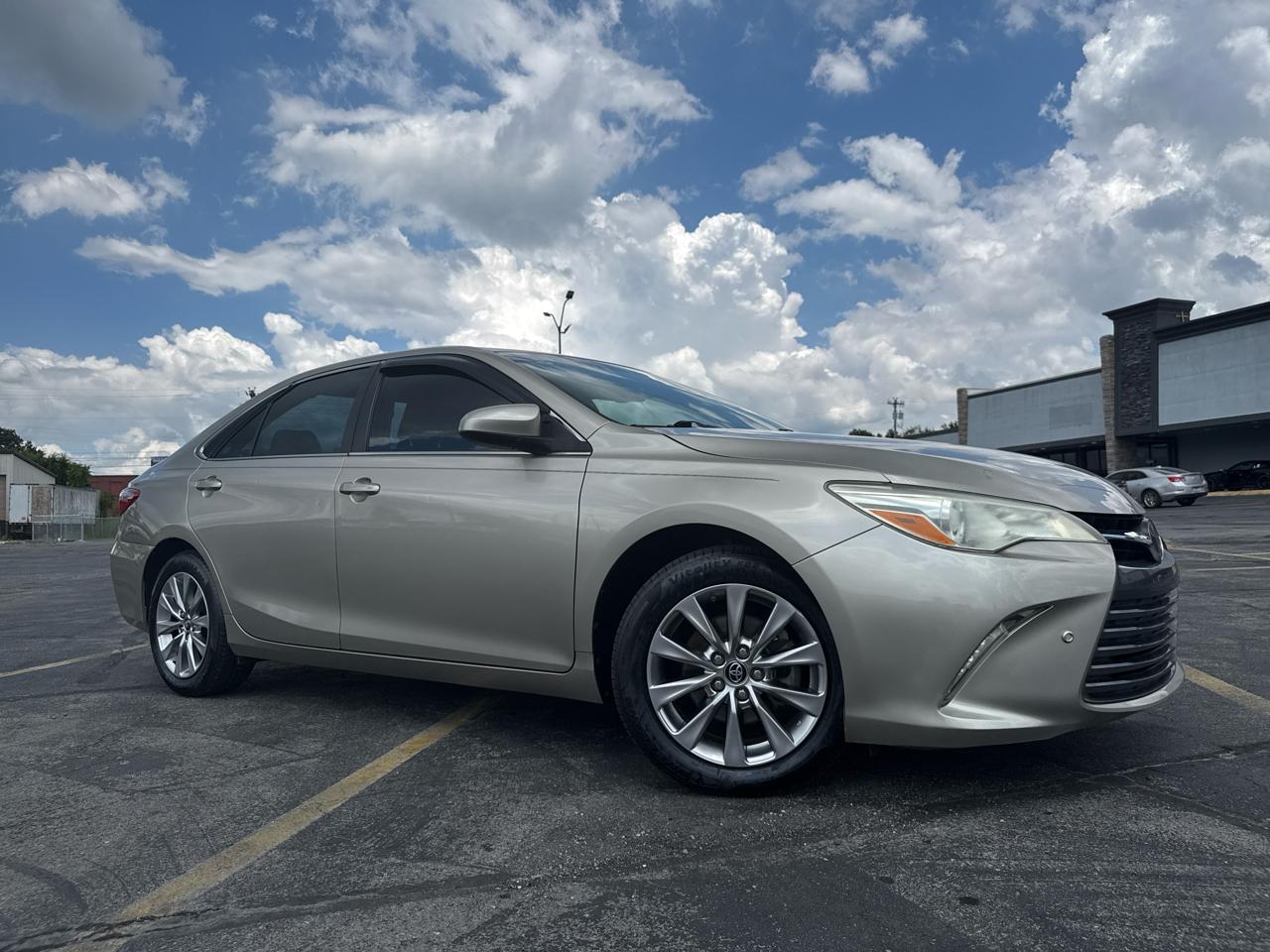 Toyota Camry SE 2015